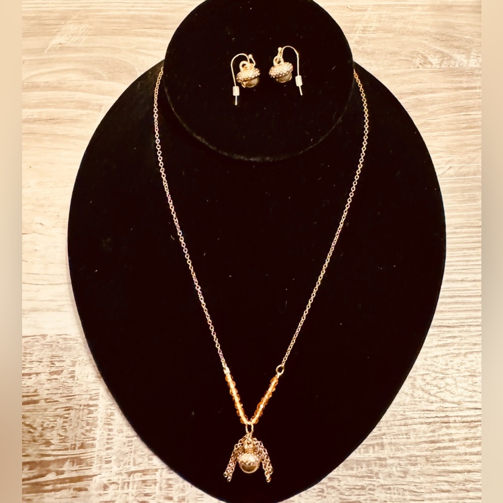 New Vintage Avon SAQ stamped Necklace and Earrings Set. Gold Color Acorn Pendant